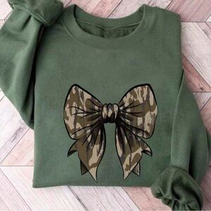SHEIN Camo Bow Sweatshirt